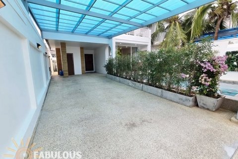 Villa in Kathu, Thailand 4 bedrooms № 124366 - photo 21