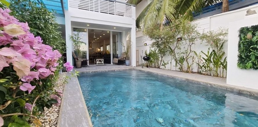 Villa in Kathu, Thailand 4 bedrooms № 124366