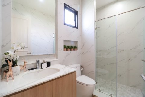 Villa in Pattaya, Thailand 3 bedrooms № 123167 - photo 10