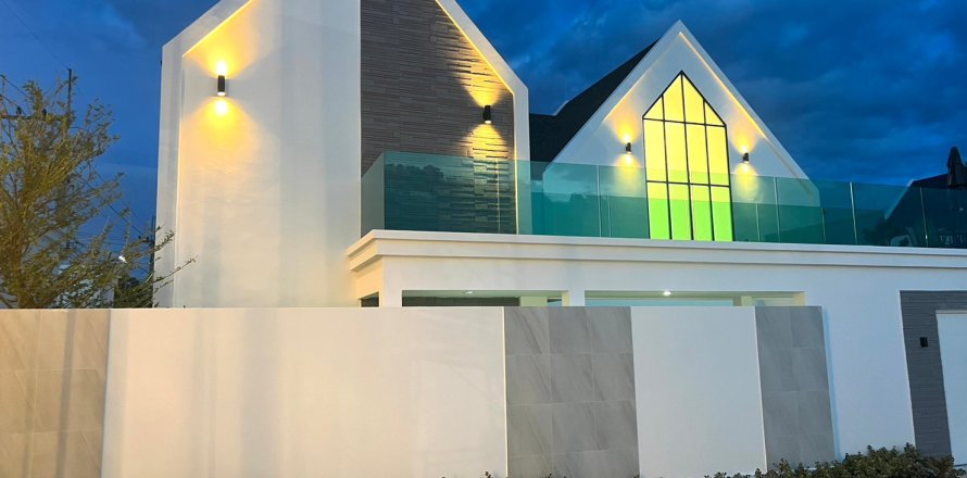 Villa in Pattaya, Thailand 3 bedrooms № 123167