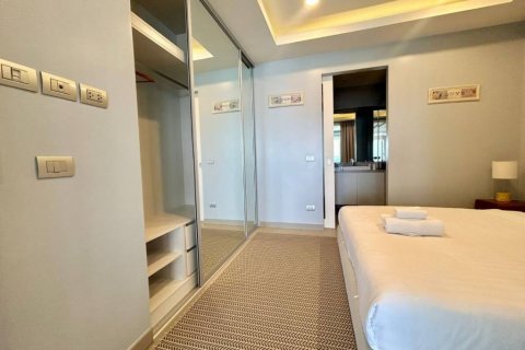 Condo in Bang Tao, Thailand, 3 bedrooms  № 121129 - photo 9