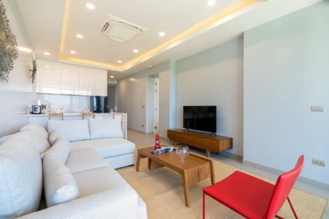 Condo in Bang Tao, Thailand, 1 bedroom  № 121131 - photo 2