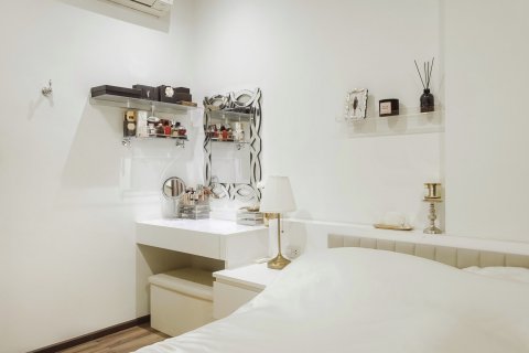 Condo in Phra Khanong, Bangkok, Thailand, 1 bedroom  № 143253 - photo 8