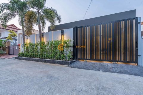 Studio on Jomtien Beach, Pattaya, Thailand № 124125 - photo 12