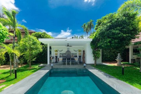 Villa à Rawai, Thaïlande 4 chambres № 86679 - photo 1