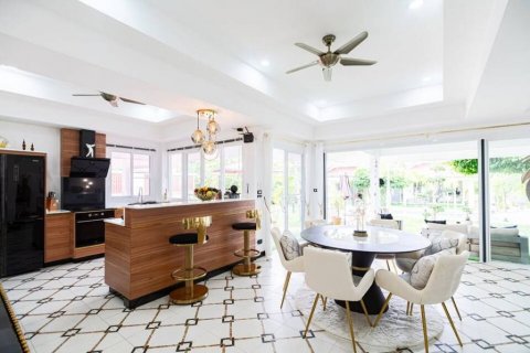 Villa à Rawai, Thaïlande 4 chambres № 86679 - photo 3