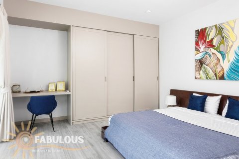 Villa in Rawai, Thailand 4 bedrooms № 124323 - photo 2