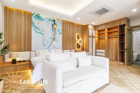 Villa in Phuket, Thailand 4 bedrooms № 124326 - photo 6