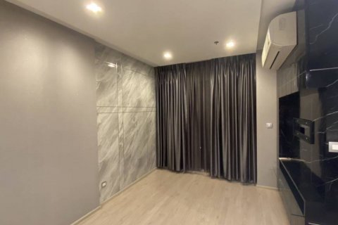 Condo in Bangkok, Thailand, 2 bedrooms  № 86557 - photo 10