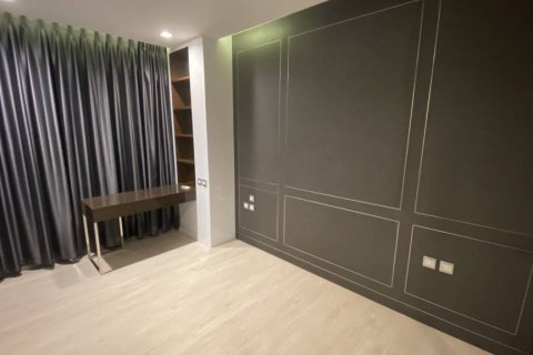 Condo in Bangkok, Thailand, 2 bedrooms  № 86557 - photo 9