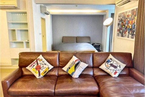Condo in Bangkok, Thailand, 1 bedroom  № 132883 - photo 3