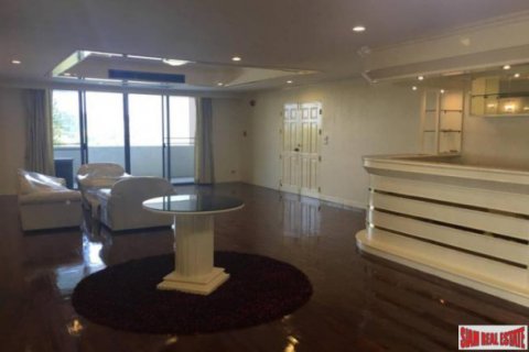 Квартира в Бангкоке, Таиланд с 5 спальнями  № 125640 - фото 3