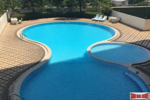 Квартира в Бангкоке, Таиланд с 5 спальнями  № 125640 - фото 6