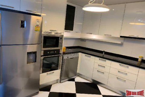 Квартира в Бангкоке, Таиланд с 3 спальнями  № 125642 - фото 3