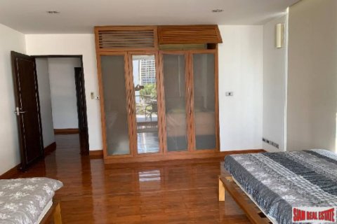 Квартира в Бангкоке, Таиланд с 3 спальнями  № 125642 - фото 12