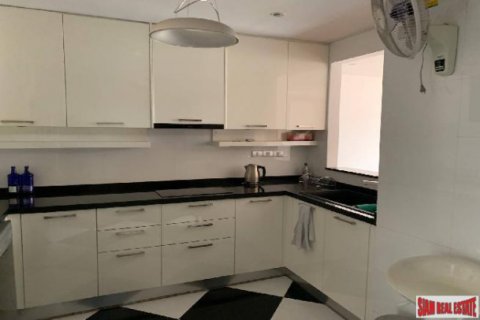 Квартира в Бангкоке, Таиланд с 3 спальнями  № 125642 - фото 6