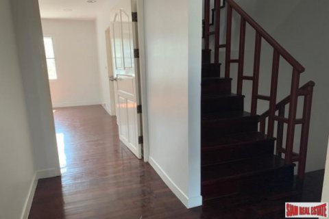 House in Bangkok, Thailand 5 bedrooms № 125636 - photo 9