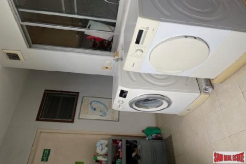 Apartment in Bangkok, Thailand 3 bedrooms № 125638 - photo 14