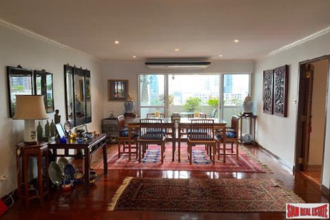 Apartment in Bangkok, Thailand 3 bedrooms № 125638 - photo 1