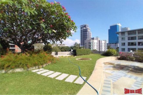 Apartment in Bangkok, Thailand 3 bedrooms № 125638 - photo 2