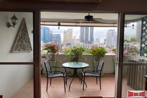 Apartment in Bangkok, Thailand 3 bedrooms № 125638 - photo 3