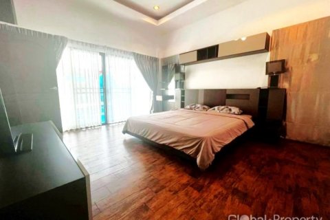 House in Pattaya, Thailand 3 bedrooms № 124185 - photo 14