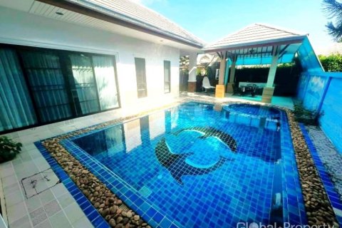 House in Pattaya, Thailand 3 bedrooms № 124185 - photo 1