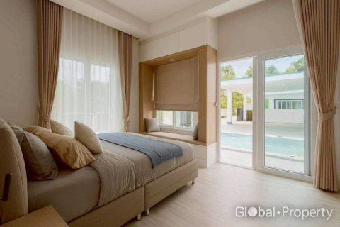 Дом в Паттайе, Таиланд с 5 спальнями  № 124182 - фото 9