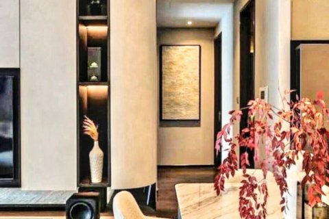 Condo in Bangkok, Thailand, 3 bedrooms  № 119754 - photo 5