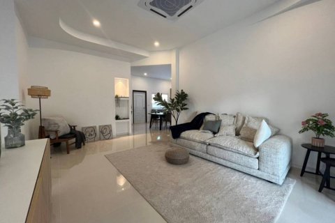 House in Bang Lamung, Thailand 3 bedrooms № 119757 - photo 8