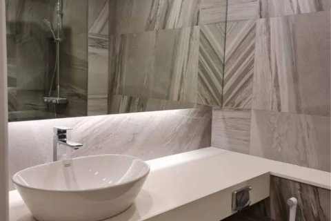 Condo in Pathum Wan, Bangkok, Thailand, 3 bedrooms  № 123626 - photo 4