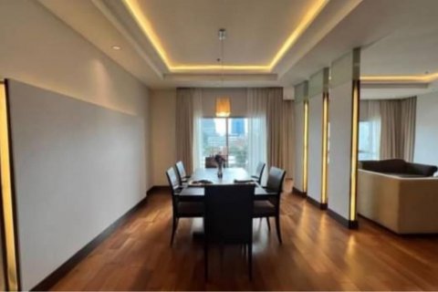 Кондоминиум с 4 спальнями в Патхум Ване, Бангкок, Таиланд № 123622 - фото 11