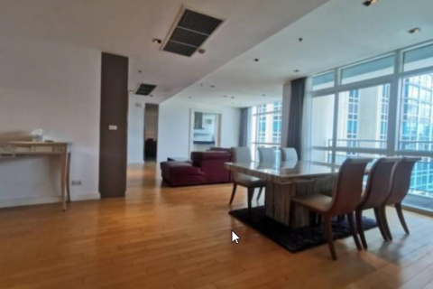 Condo à Pathum Wan, Bangkok, Thaïlande, 3 chambres  № 123625 - photo 1