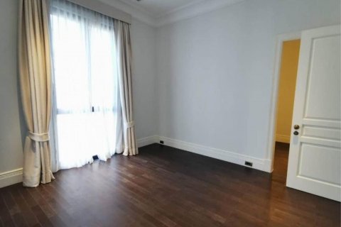 Кондоминиум с 3 спальнями в Патхум Ване, Бангкок, Таиланд № 123627 - фото 16