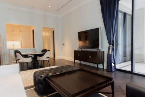 Condo in Pathum Wan, Bangkok, Thailand, 2 bedrooms  № 123628 - photo 20