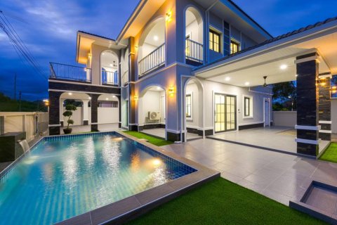 Вилла в Хуа Хине, Таиланд с 4 спальнями  № 132554 - фото 4
