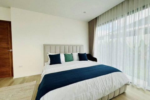 Villa in Bang Tao, Thailand 3 bedrooms № 132555 - photo 10