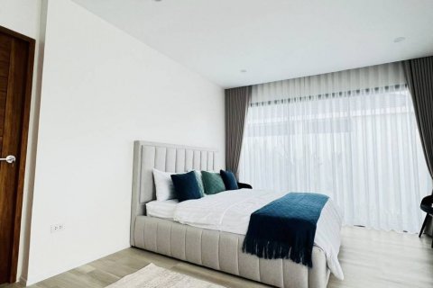 Villa in Bang Tao, Thailand 3 bedrooms № 132555 - photo 5
