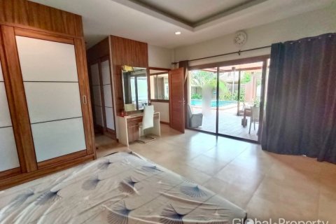 House in Pattaya, Thailand 4 bedrooms № 132321 - photo 14
