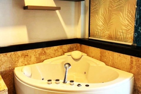 Дом в Паттайе, Таиланд с 7 спальнями  № 132326 - фото 11