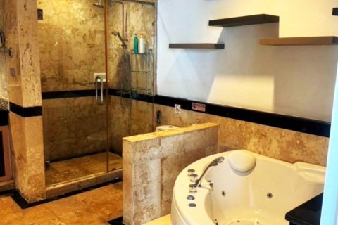 Дом в Паттайе, Таиланд с 7 спальнями  № 132326 - фото 10