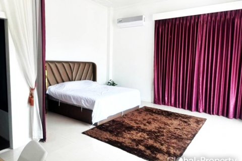 Дом в Паттайе, Таиланд с 7 спальнями  № 132326 - фото 7