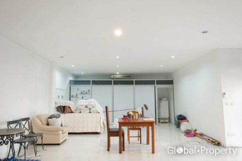 Коммерческая недвижимость в Паттайе, Таиланд 480м2 № 132325 - фото 16