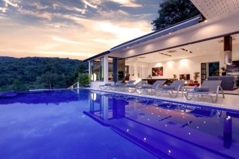 Вилла в Кату, Таиланд с 6 спальнями  № 100092 - фото 1