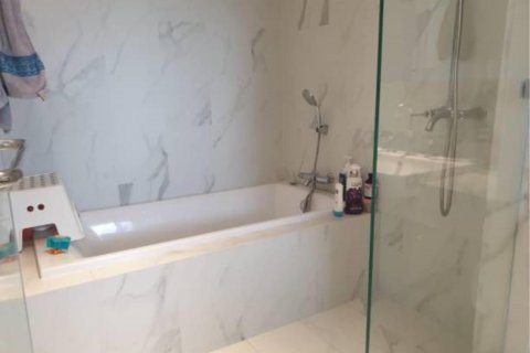 Condo in Watthana, Bangkok, Thailand, 4 bedrooms  № 123638 - photo 2