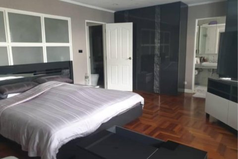 Condo in Watthana, Bangkok, Thailand, 4 bedrooms  № 123638 - photo 5