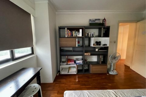 Condo in Khlong Toei, Bangkok, Thailand, 3 bedrooms  № 123639 - photo 18