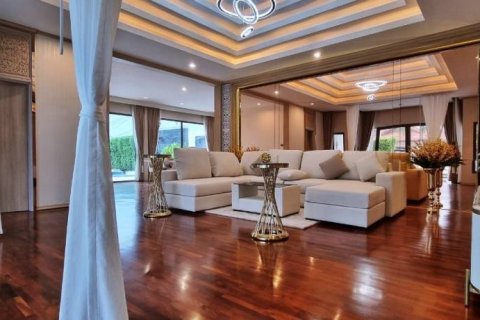 Вилла в Паттайе, Таиланд с 3 спальнями  № 85809 - фото 2