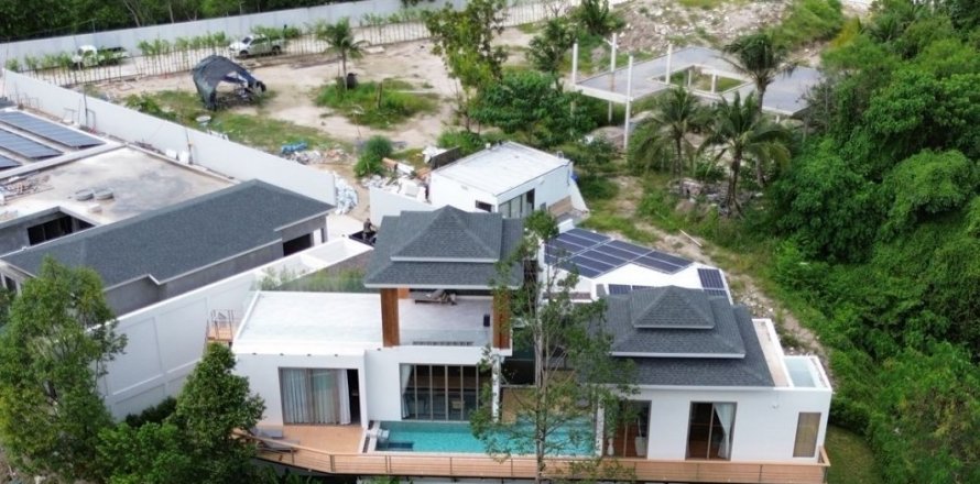 Villa in Phuket, Thailand 5 bedrooms № 70783