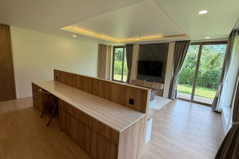 Villa in Phuket, Thailand 5 bedrooms № 70783 - photo 12